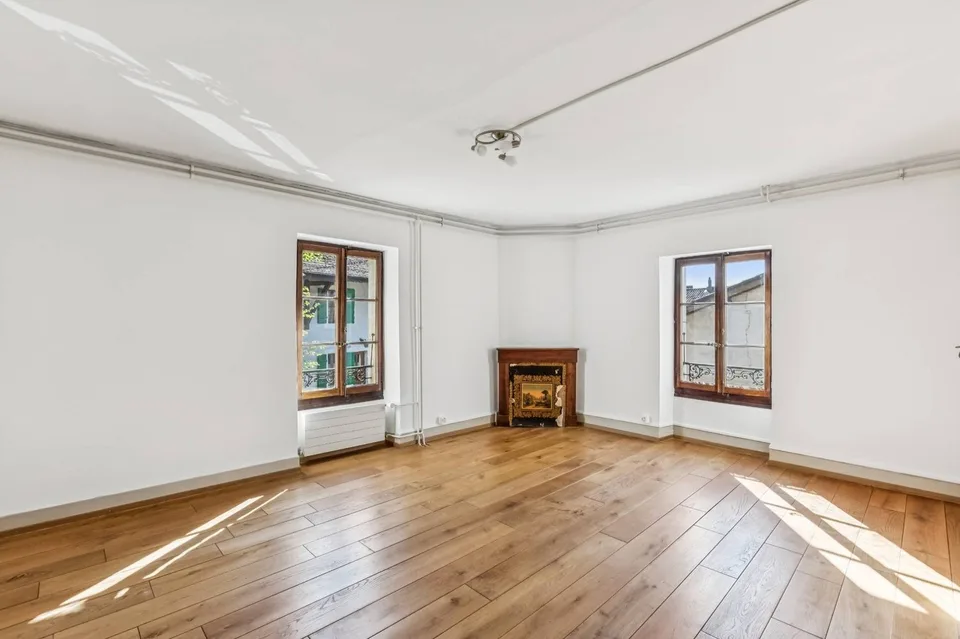 CHARM und VOLUMEN für dieses große Haus im Dorf – Foto 7 von 13
