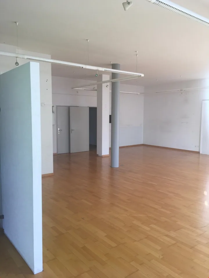 Repräsentatives Geschäftslokal an bester Lage in Oberdiessbach