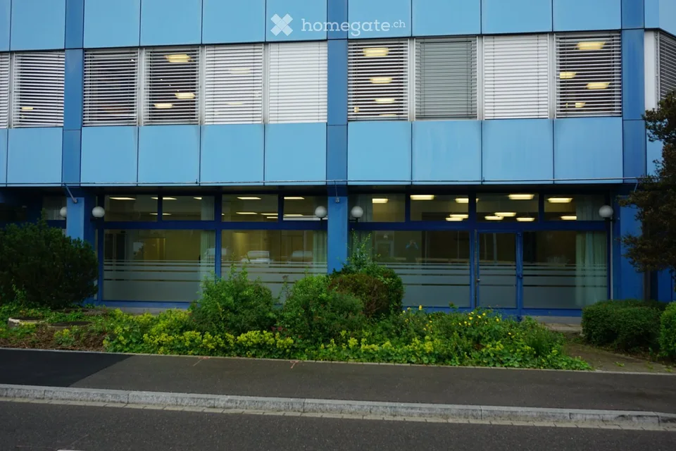 Gewerbe/Büroflächen mit Schaufenster zu erschwinglichen preisen
