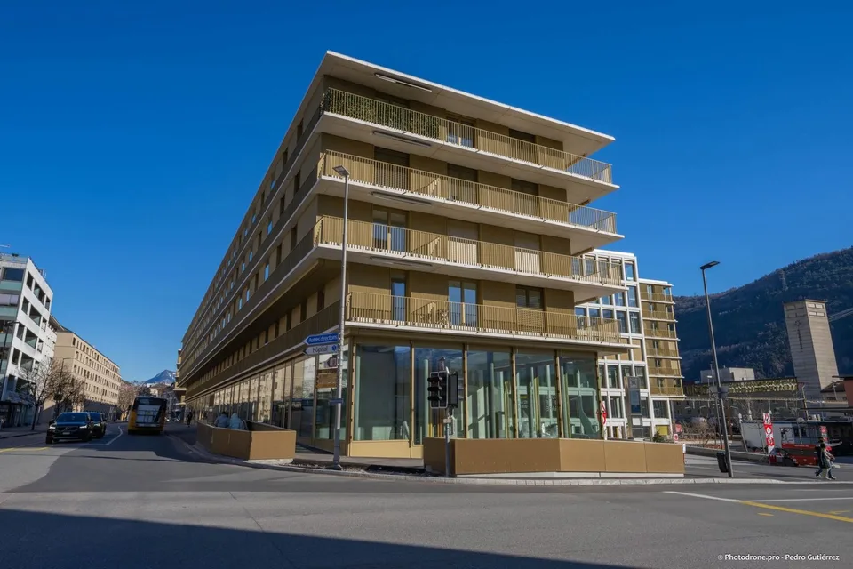 In affitto ? Superficie commerciale di 97 m² con visibilità eccezionale a Cour de Gare, Sion