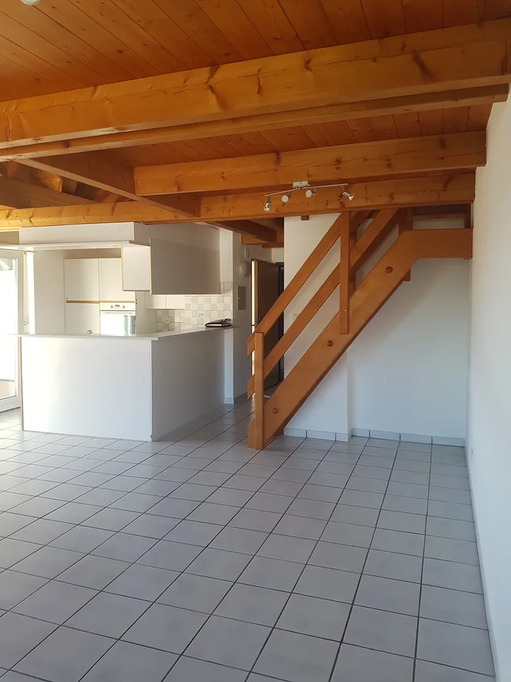 Dachgeschoß-Duplex mit 84 m2 im 3. Stock, ohne Aufzug
