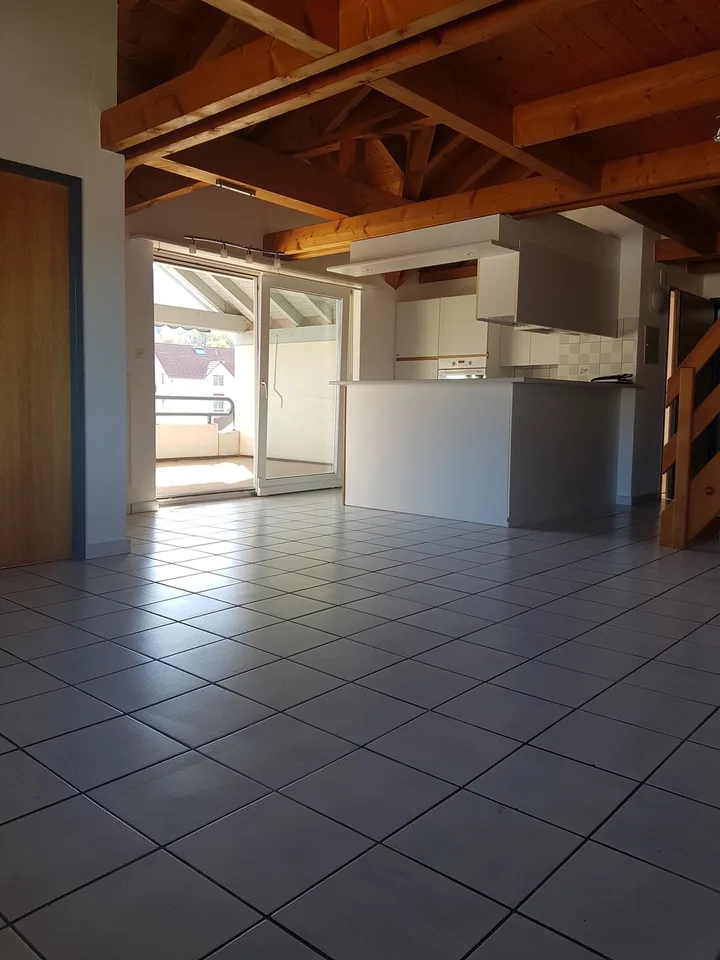 Dachgeschoß-Duplex mit 84 m2 im 3. Stock, ohne Aufzug