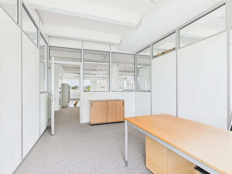 350m2 Modern Office Space in Central Murten – photo 13 of 21