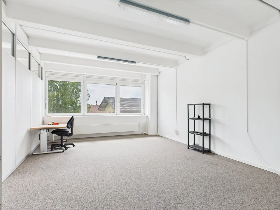 350m2 Modern Office Space in Central Murten – photo 14 of 21