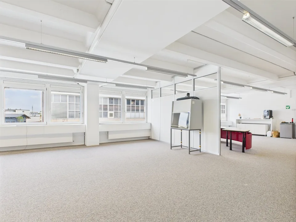 350m2 Modern Office Space in Central Murten – photo 7 of 21