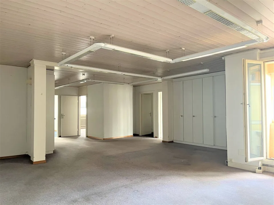 Very bright area - 305m2 offices