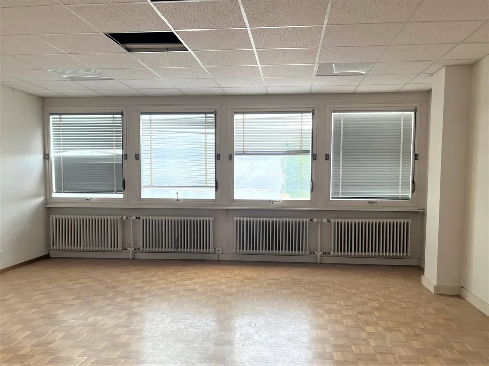 Very bright area - 305m2 offices