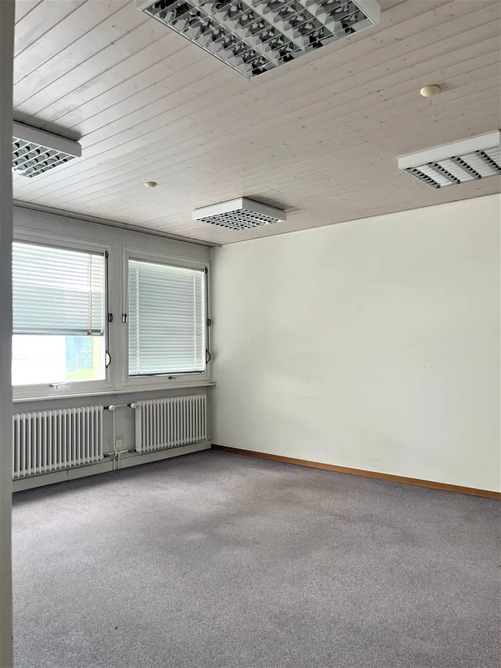 Very bright area - 305m2 offices