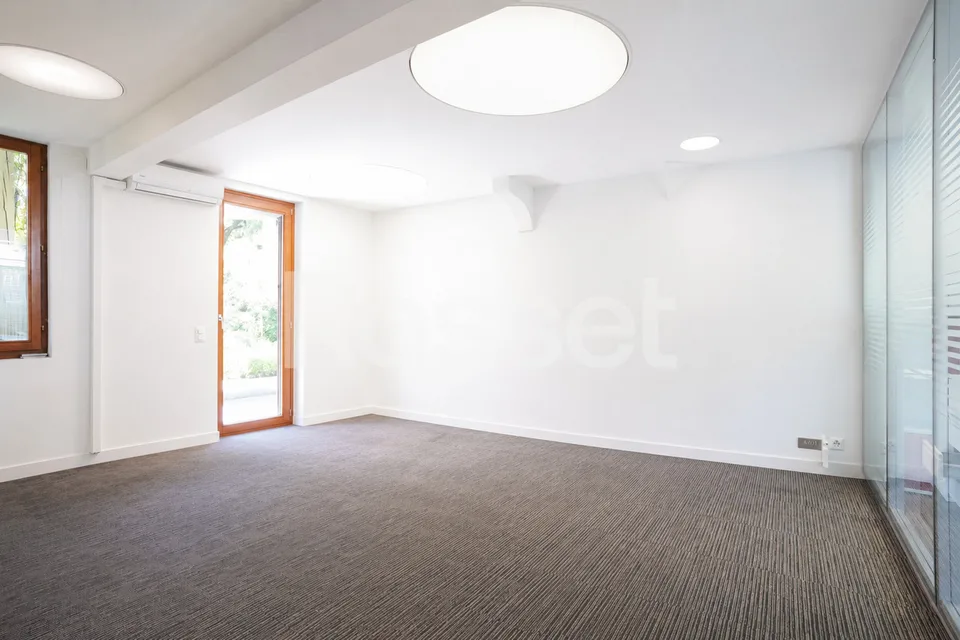 Belle arcade d'env. 80m²