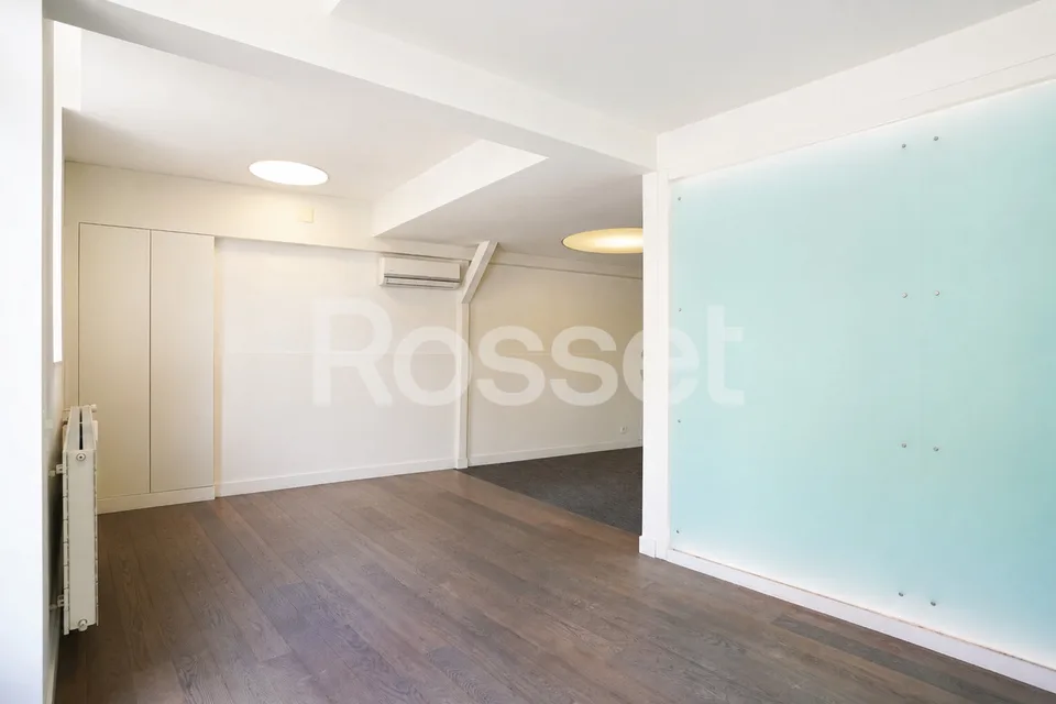 Belle arcade d'env. 80m²