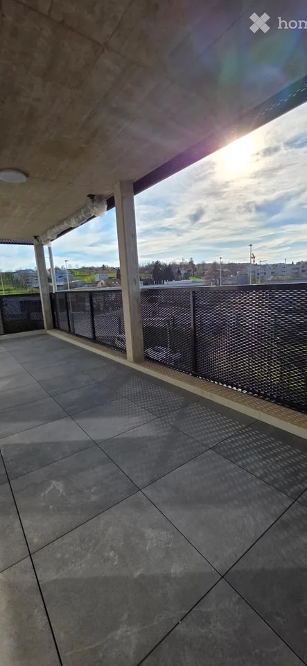 Nuova Costruzione - Appartamento 3.5 Locali Luminoso con Balcone a Kreuzlingen