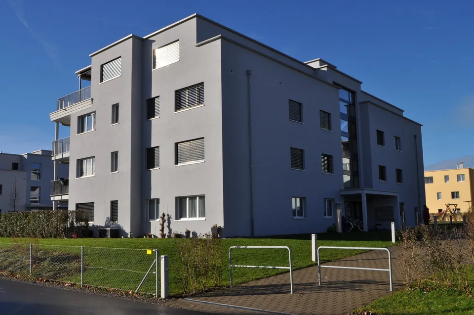 Schöne Wohnung mit grossem Balkon
