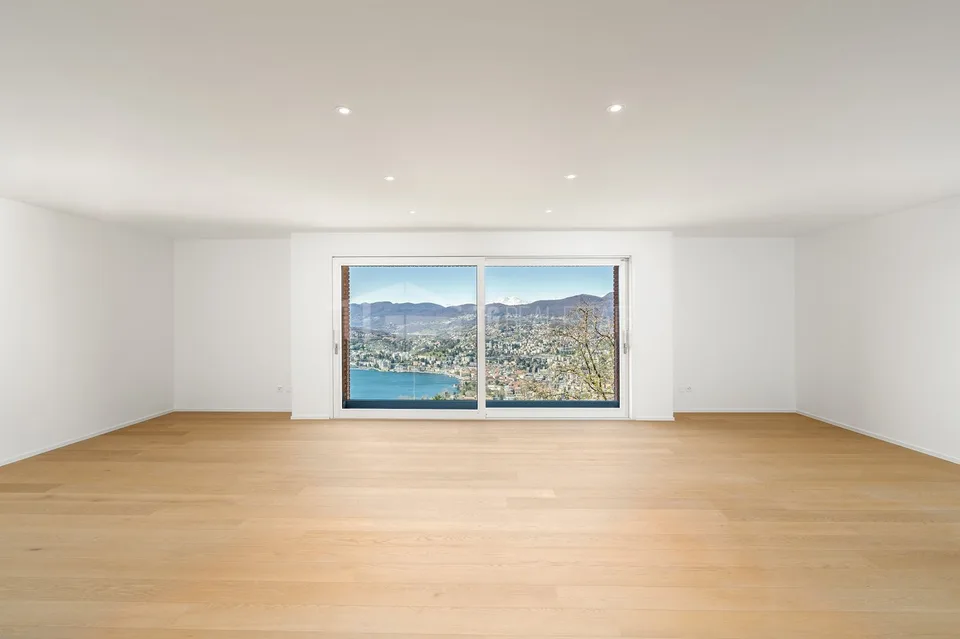 Superbe villa avec jardin et vue sur le lac