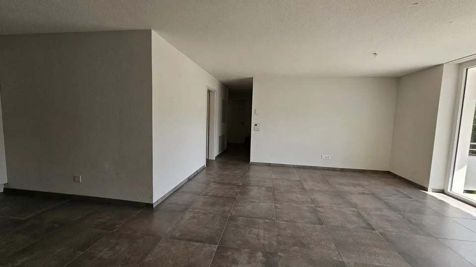Geräumige 4,5-Zimmer-Wohnung im 1. Stock
