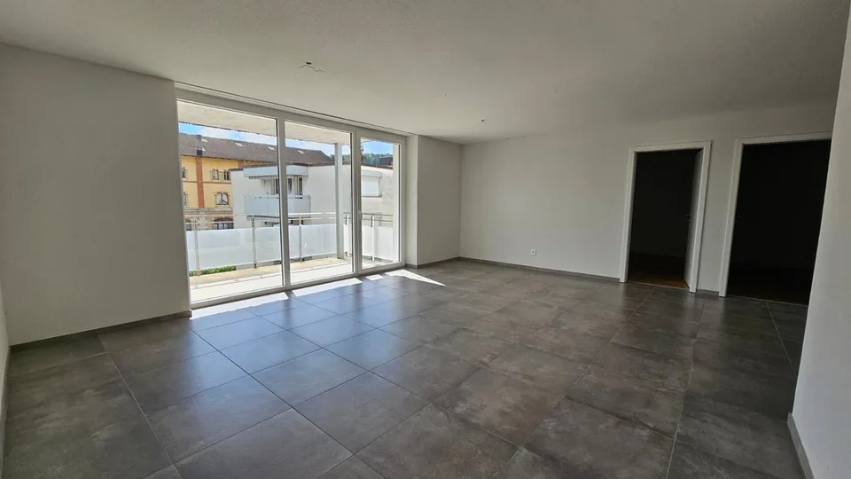 Geräumige 4,5-Zimmer-Wohnung im 1. Stock
