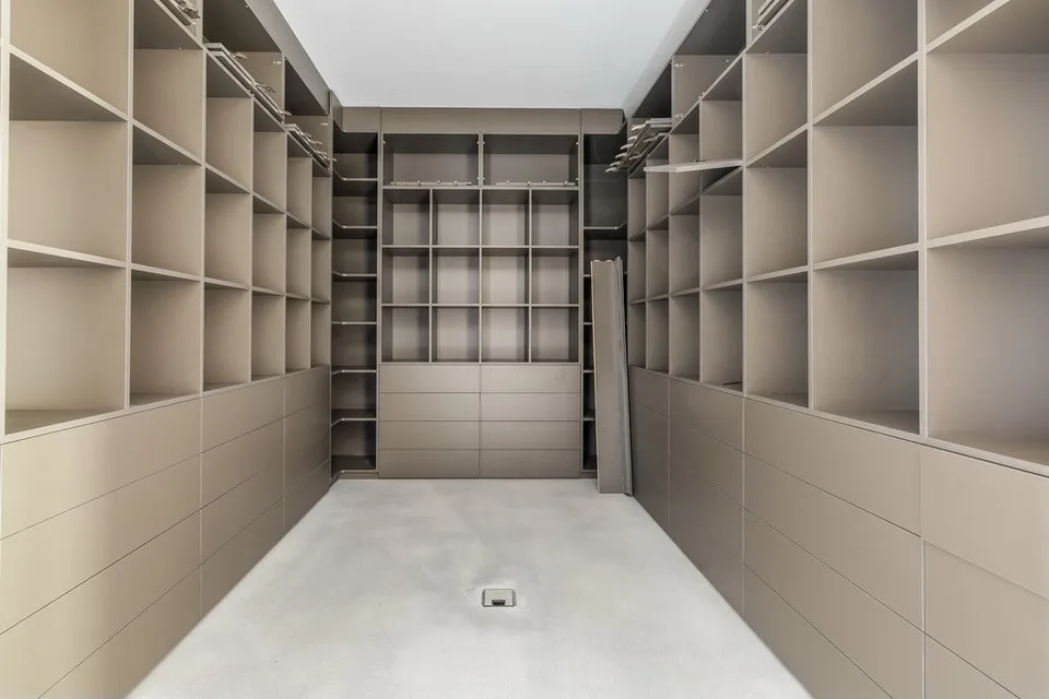 Spazio di lusso rappresentativo nella torre Claraturm