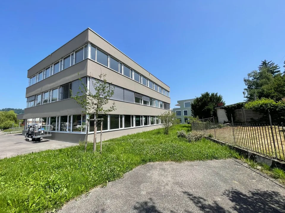 Gewerbehaus Rüti - moderne und vielseitige Gewerbeflächen