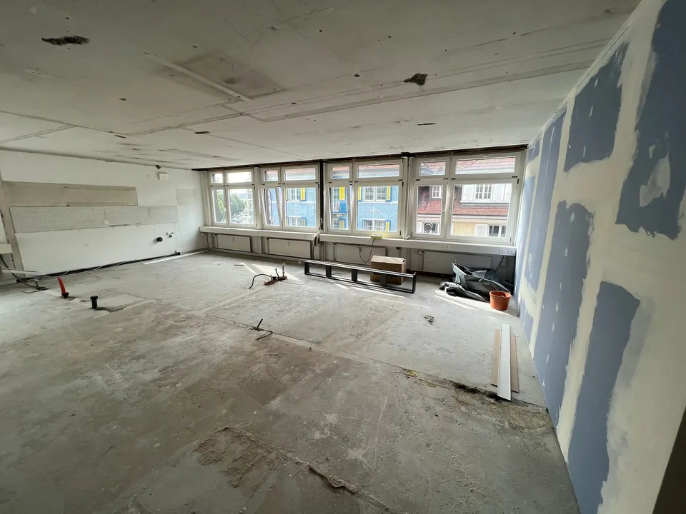 Espace de bureau et commercial central en construction brute à louer – photo 9 sur 11