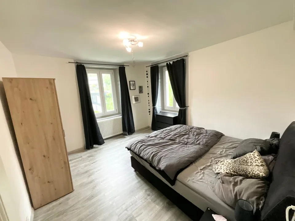 Superbe Apartment mit 4.5 Zimmern und Balkon – Foto 6 von 10
