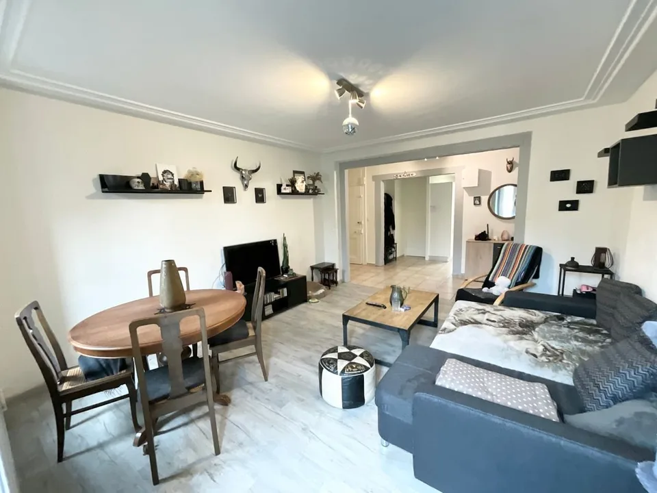 Superbe Apartment mit 4.5 Zimmern und Balkon – Foto 8 von 10