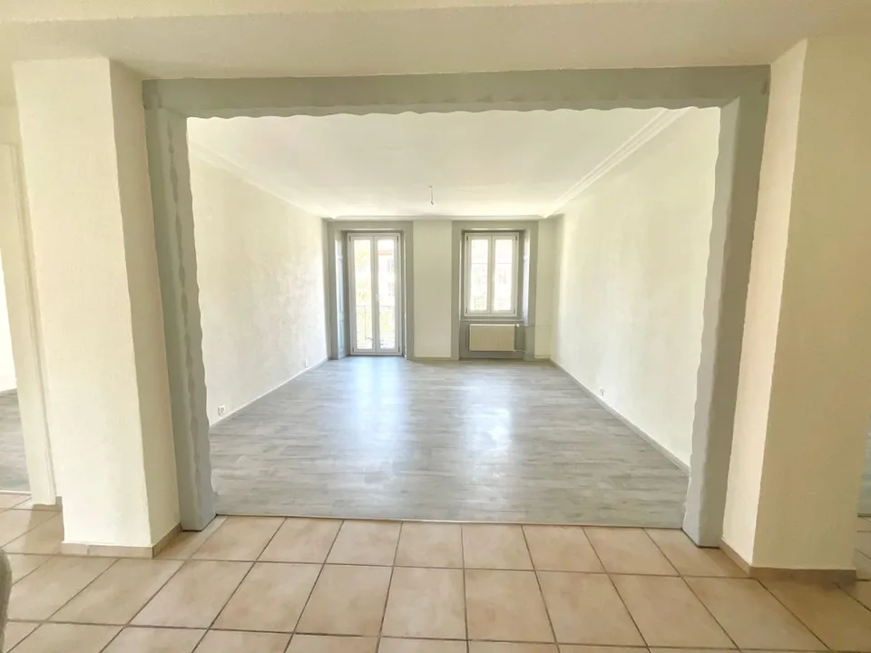 Superbe Apartment mit 4.5 Zimmern und Balkon – Foto 7 von 10