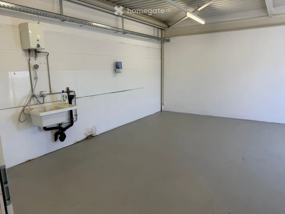 Gewerbe/ Büro + Atelier/ Lagerraum Recherswil