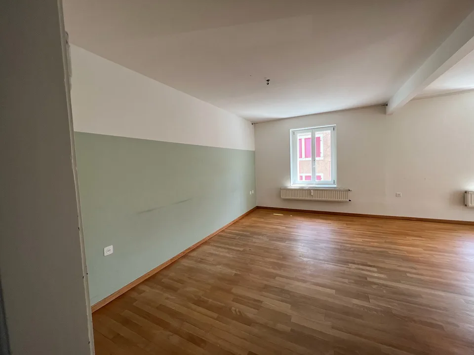 Haus-im-Haus-Feeling: Grosszügige 4-Zimmer-Maisonette-Wohnung in Binningen