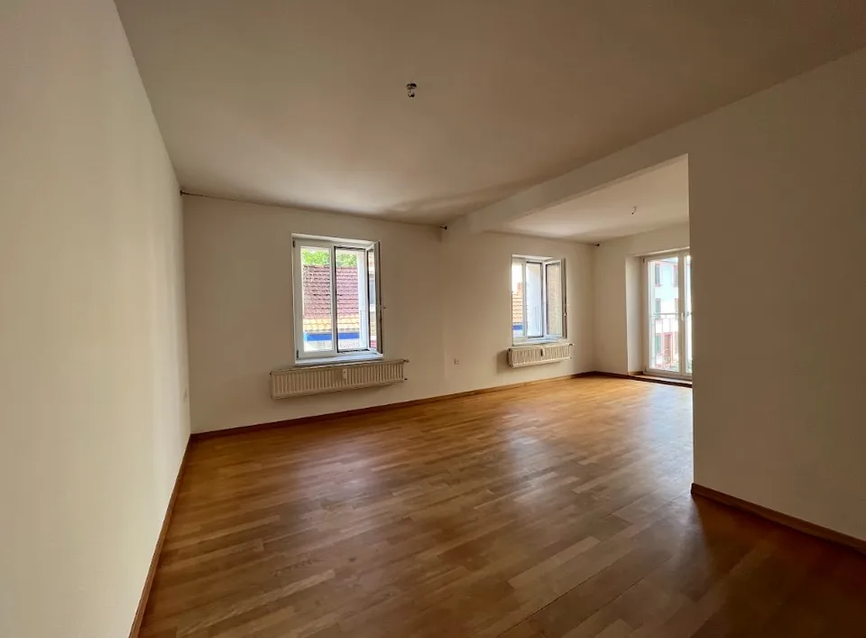Haus-im-Haus-Feeling: Grosszügige 4-Zimmer-Maisonette-Wohnung in Binningen