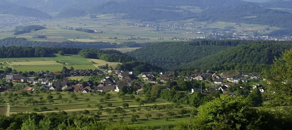 Erstvermietung: Grosser Bastelraum mit Küche, DU/WC und Lagerraum