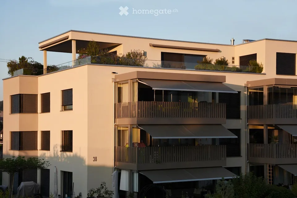Appartement lumineux 4.5 pièces près de la zone de détente à Wangen SZ