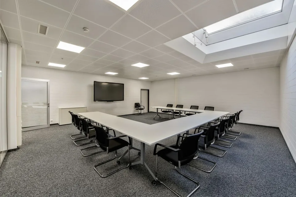 Co-Working Arbeitsplätze - Sitzungszimmer – Schulungsraum – Foto 8 von 9