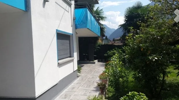 Villa mit Garten und Pool