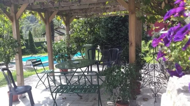 Villa mit Garten und Pool