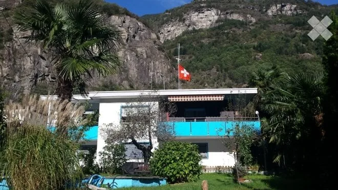 Villa con giardino e piscina