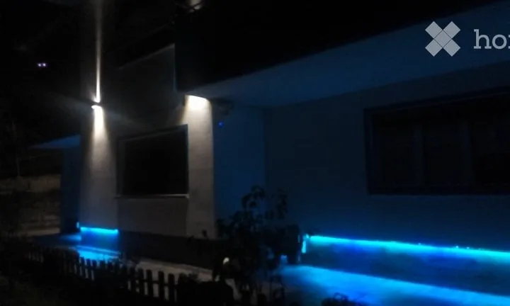 Villa mit Garten und Pool
