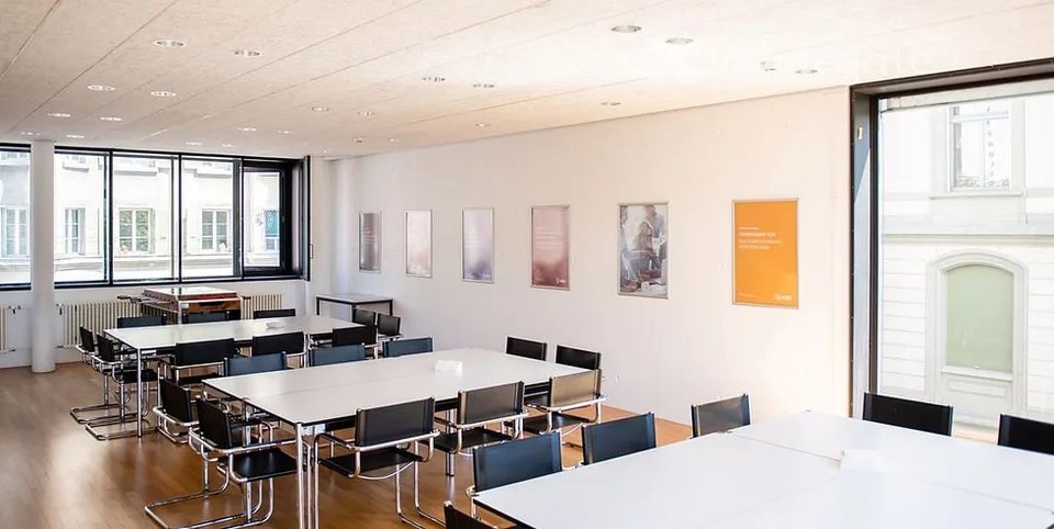 10 salles de classe pour classes de jour à louer