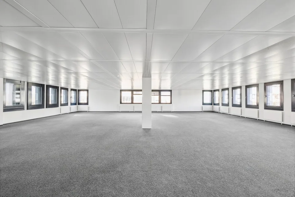 Il tuo nuovo luogo di lavoro direttamente alla stazione di Stettbach! (200 - 3'200 m²)