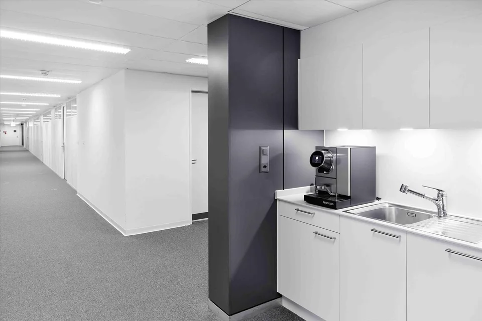 Spazio ufficio da 135 a 1500 m2 ristrutturato - nell'area Riverside di Zuchwil