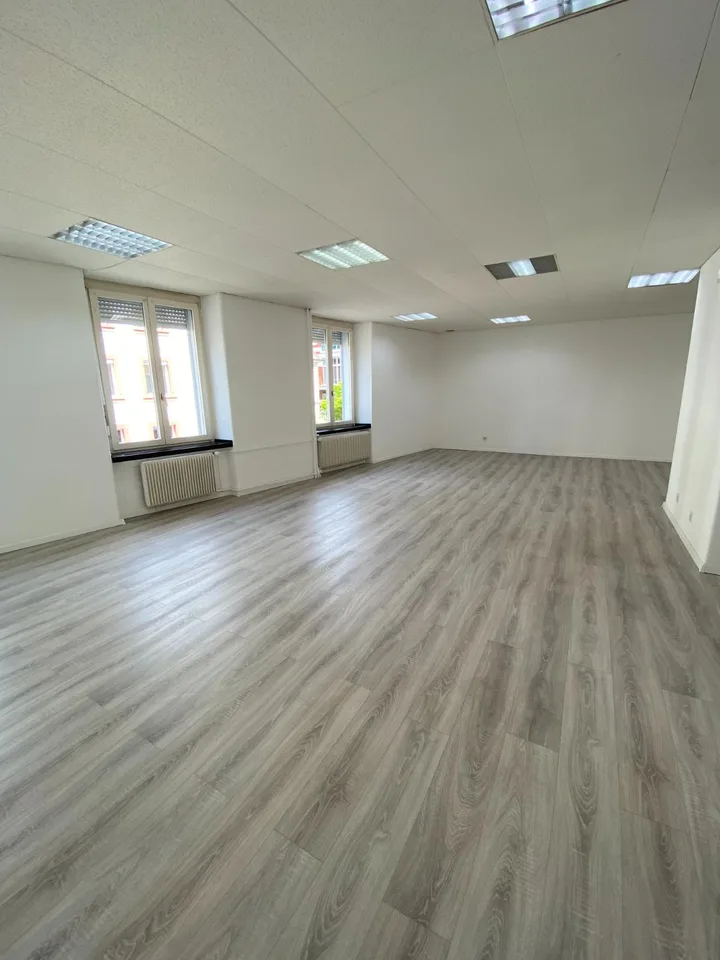 Sehr schöne Büros / Gewerbeflächen von 90 m2 in Delémont
