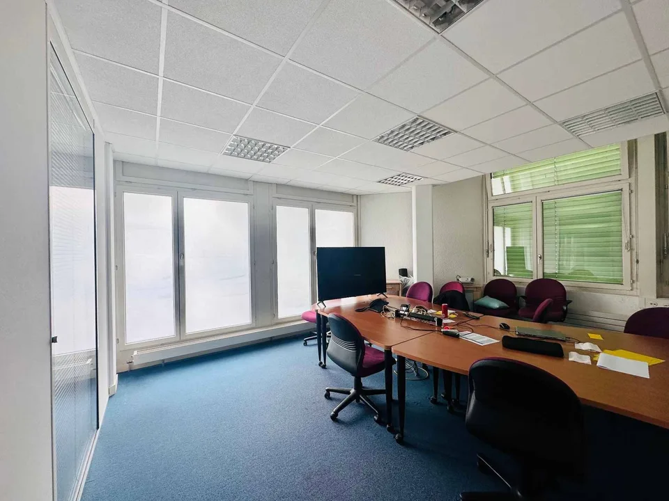 Industria, Uffici - 700 m2 - Bussigny-près-Lausanne