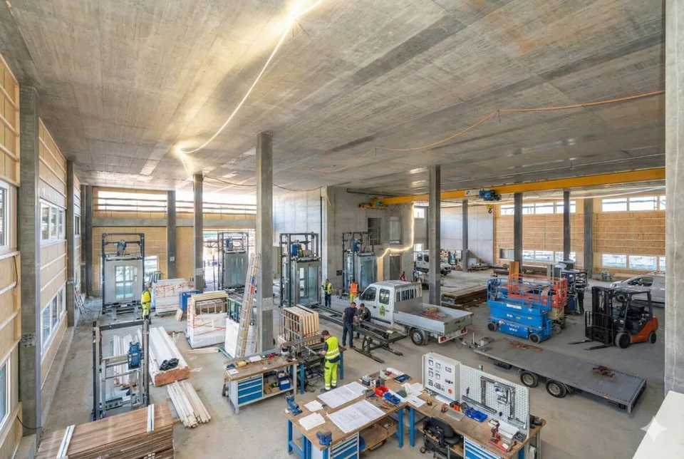 Neubau Gewerbepark NEUHUUS - Gewerbehalle mit 7.8m Deckenhöhe
