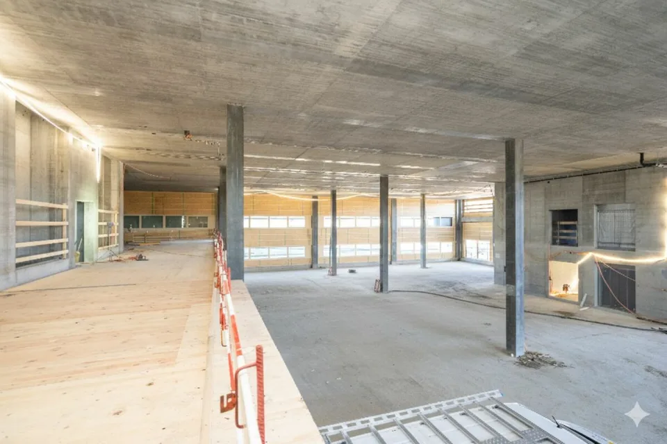 Neubau Gewerbepark NEUHUUS - Gewerbehalle mit 7.8m Deckenhöhe