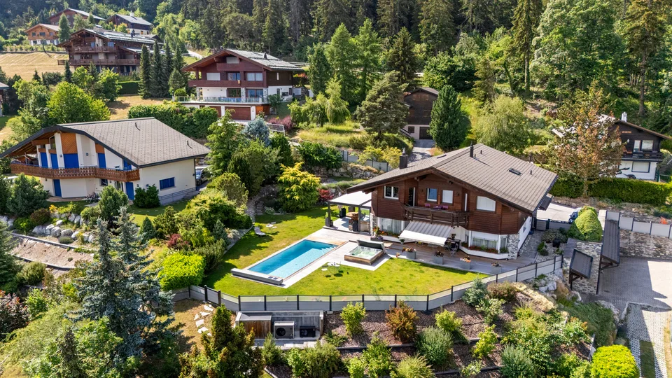 Chalet de standing de 9 pièces avec piscine extérieur et sauna – foto 11 di 11