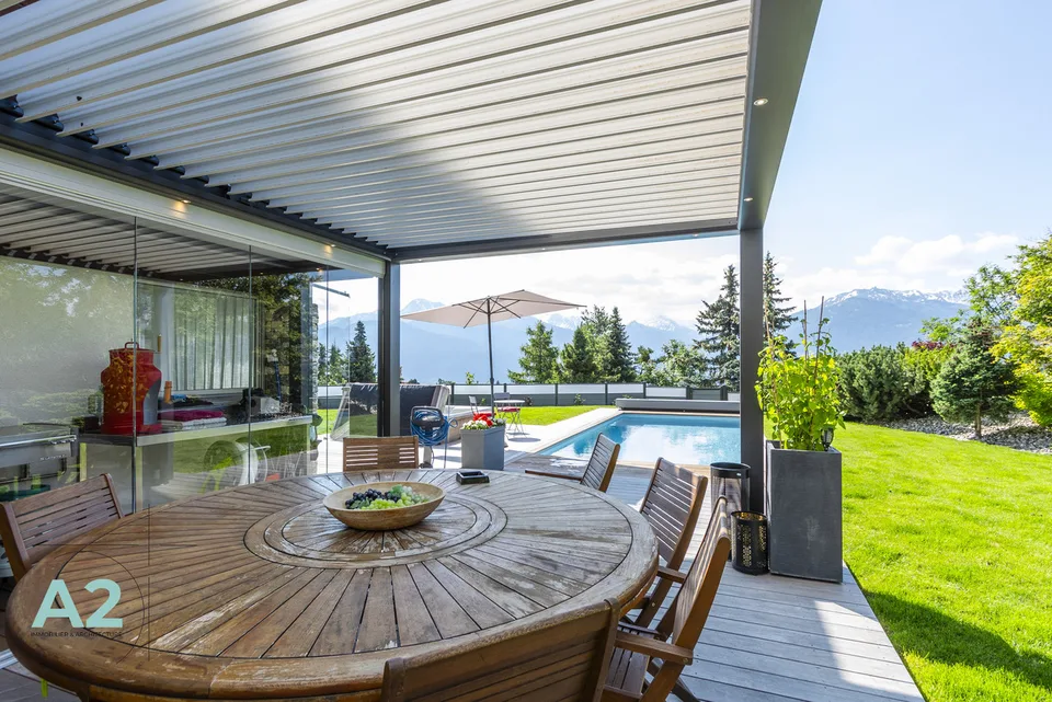 Chalet de standing de 9 pièces avec piscine extérieur et sauna