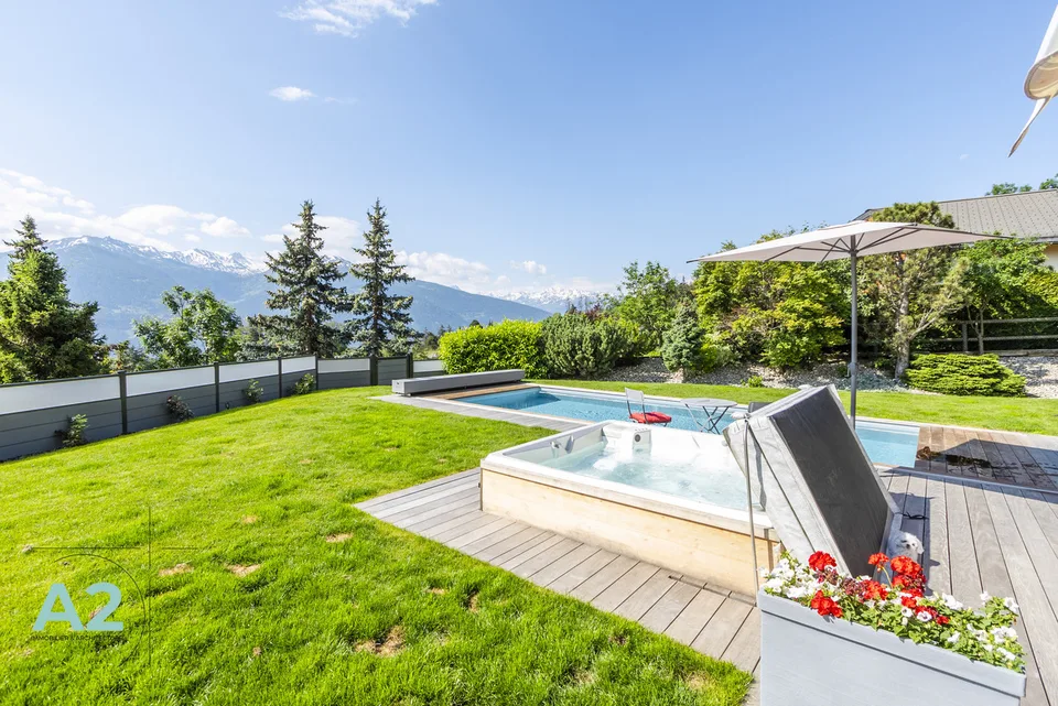 Chalet de standing de 9 pièces avec piscine extérieur et sauna