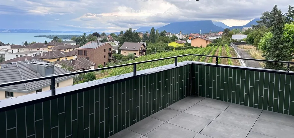 Super Attique avec vue sur le lac