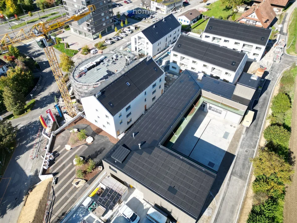 Premier location d'un espace de vie très spacieux dans un excellent emplacement central (norme de construction intérieure la plus élevée)