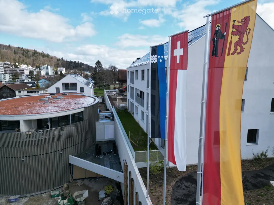 Premier location d'un espace de vie très spacieux dans un excellent emplacement central (norme de construction intérieure la plus élevée)