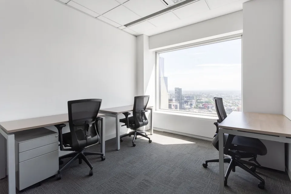 Bureau privé pour 5 à Regus City Flon