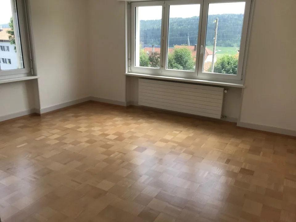 Tramelan - Schönes 4-Zimmer-Apartment im Erdgeschoss